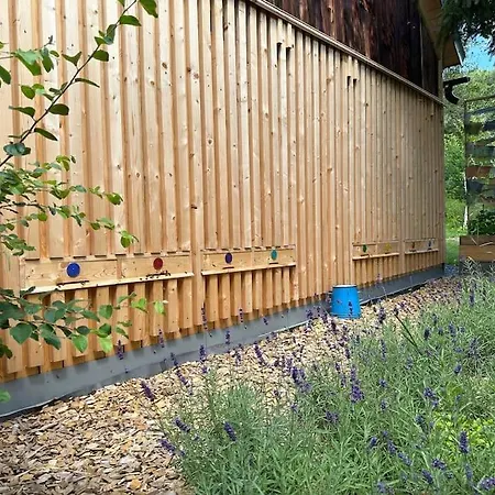 Tajnyhauz Beehauz Terapia Na Včelách Appartamento *