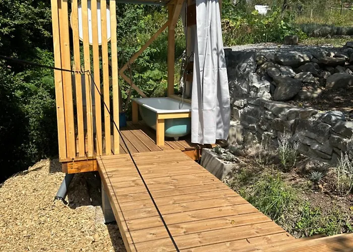 Tajnyhauz Beehauz Terapia Na Vcelach * Trnie